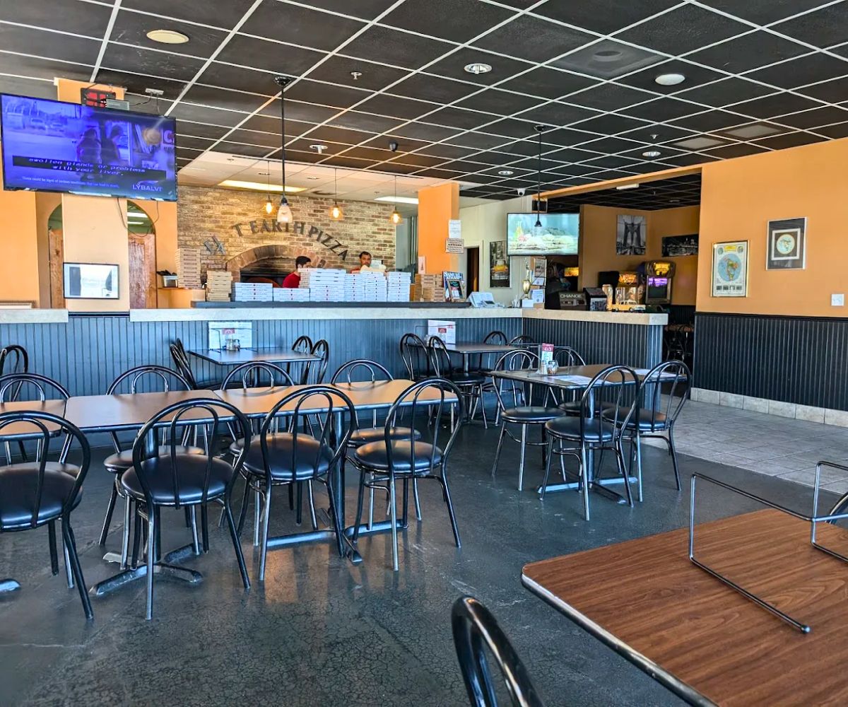 interior of Flat Earth Pizza in Carson City, NV