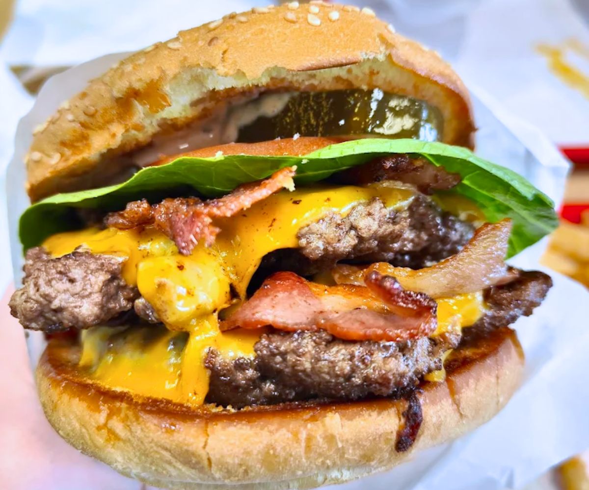 double cheese burger at Johnny's Burgers & Dogs in Tempe, Arizona