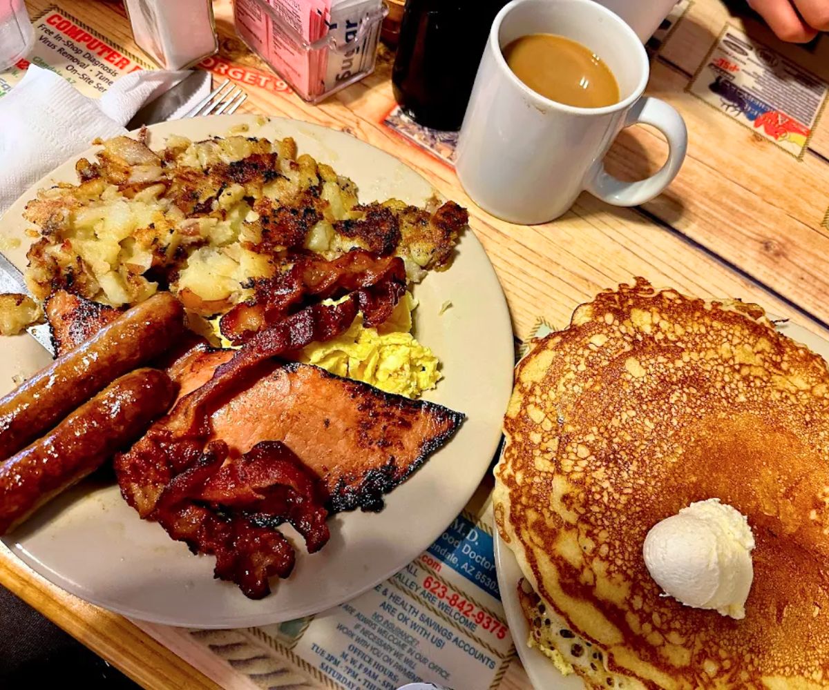 breakfast at Ronnie's Cafe in Glendale, AZ