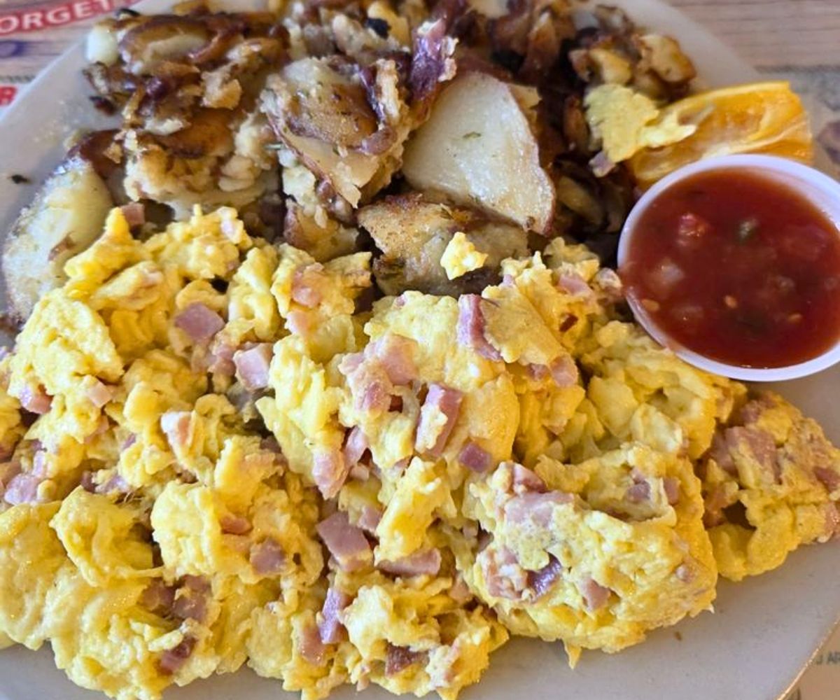 scrambled eggs at Ronnie's Cafe in Glendale, Arizona