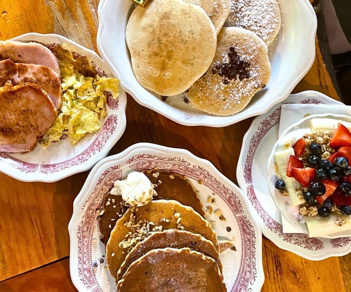 breakfast at Maple Sugar & Vermont Spcie in Mendon, VT