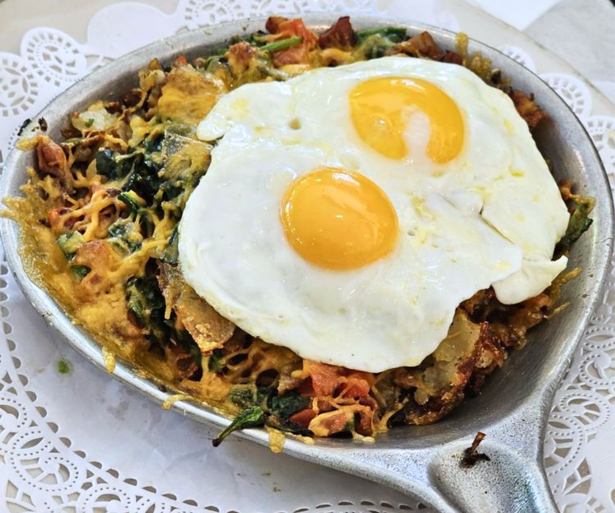 Popeye Skillet at Pomegranate Restaurant in Aurora, Illinois