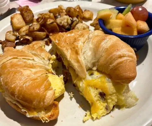 Breakfast Sandwich at Ronnie's Restaurant in Lenexa, Kansas