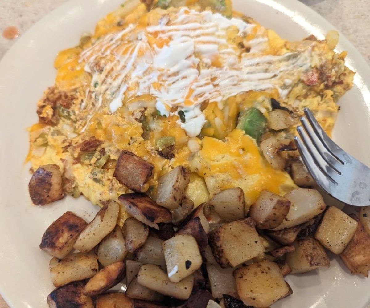Mamacado Scrambler at Ronnie's Restaurant in Lenexa, Kansas
