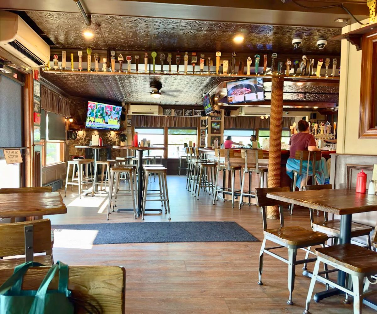 interior of Bridge View Tavern & Beer Garden in Sleepy Hollow, NY