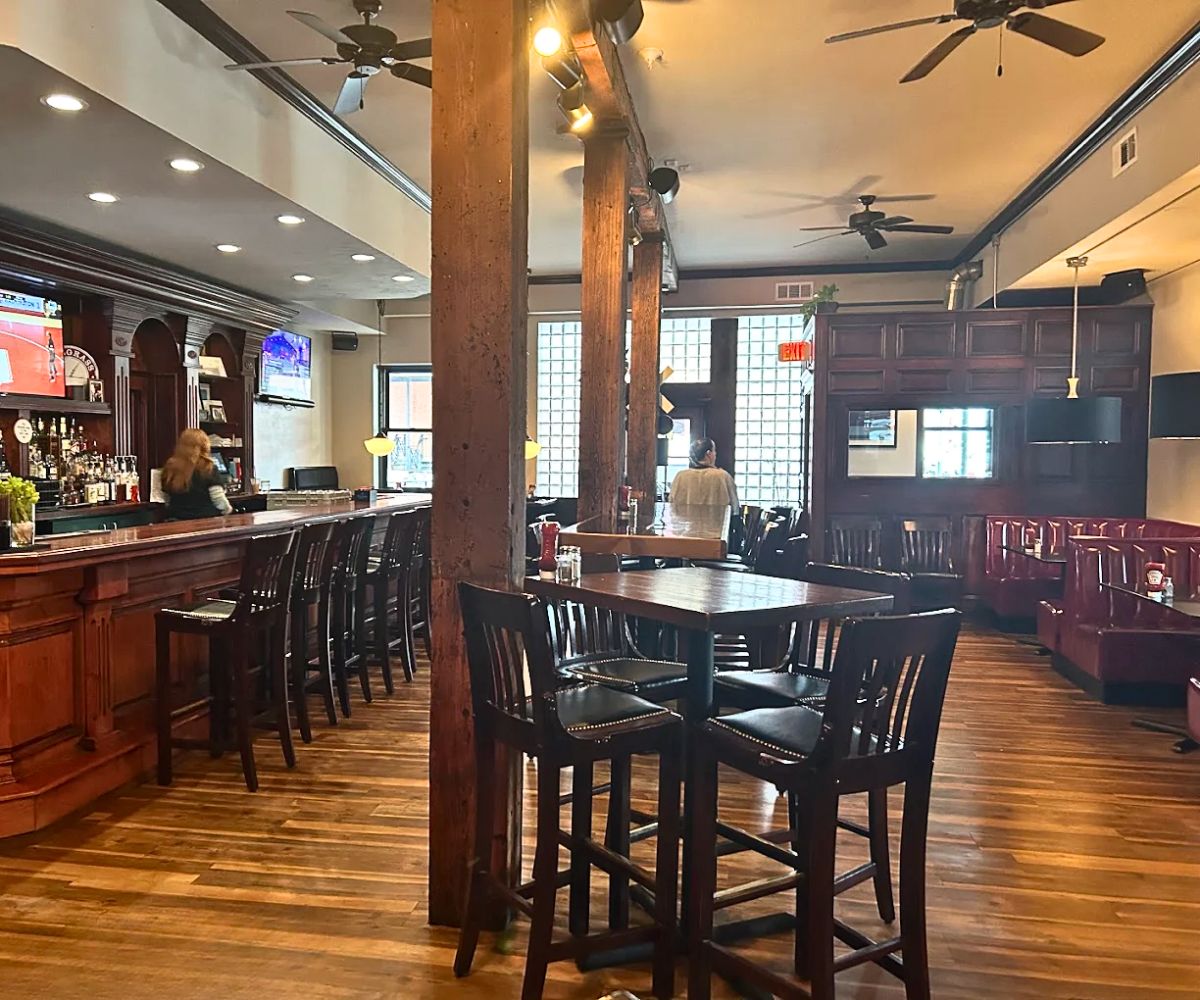 interior of LeadBelly in Lincoln, Nebraska