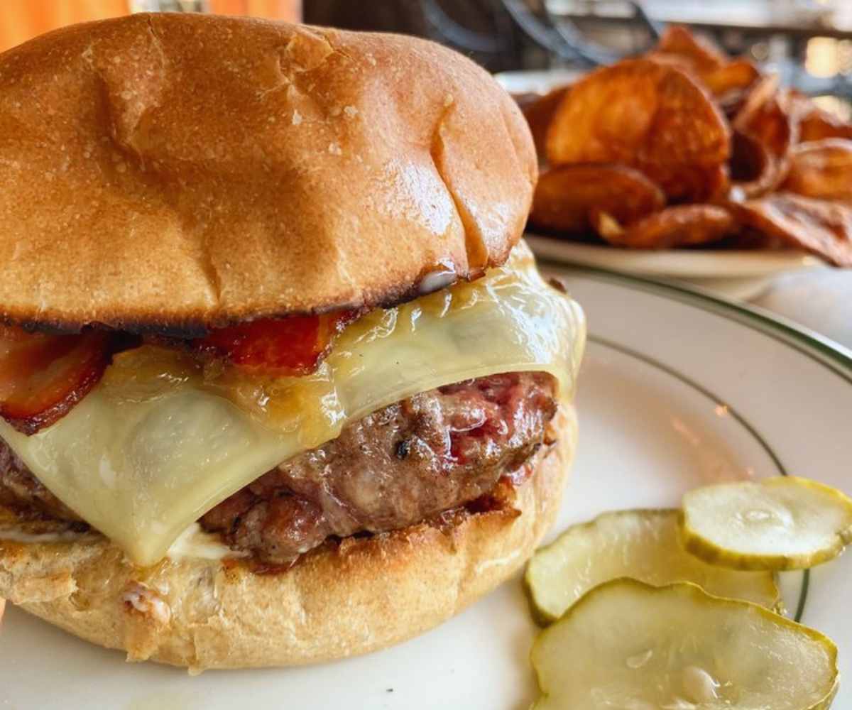 juicy burger at main street eats in Chattanooga TN