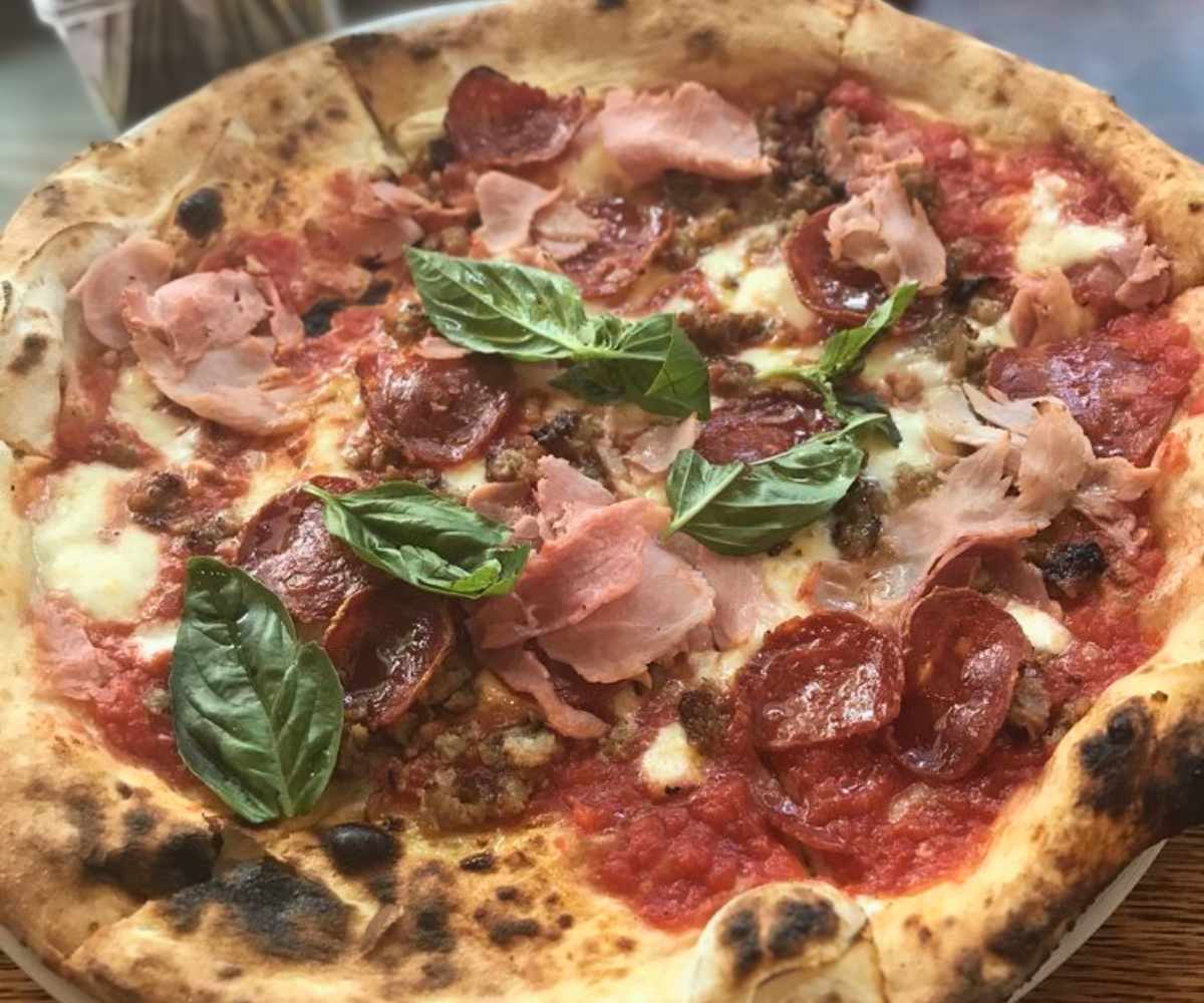 tre carni pizza at zeneli's pizzeria in new haven ct