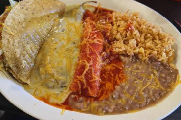 enchilada plate at calle chile in Mesa AZ