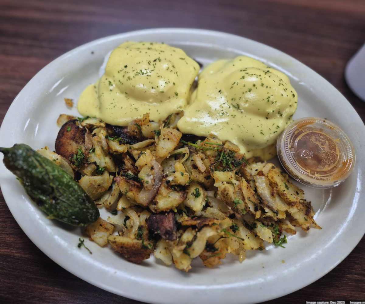 eggs benedict at rialto