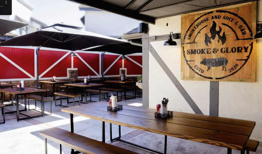 patio at smoke & glory bbq in chula vista