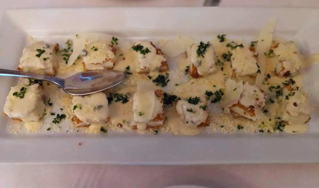 fried calamari at mamma mia in bakersfield, CA