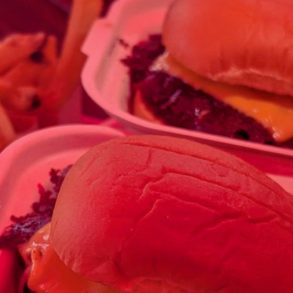 Twans Burger Featured Image