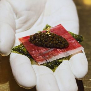 é by José Andrés Caviar