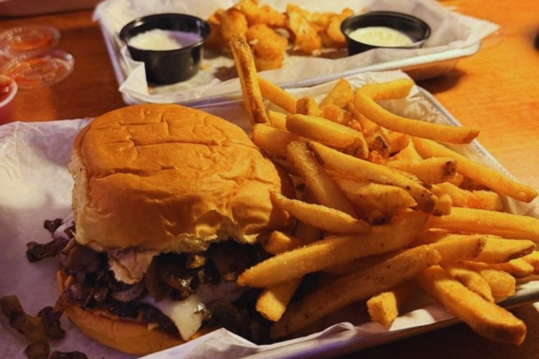 Riley's Bar + Burger Featured Image