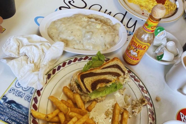 Sandy's Restaurant Featured Image