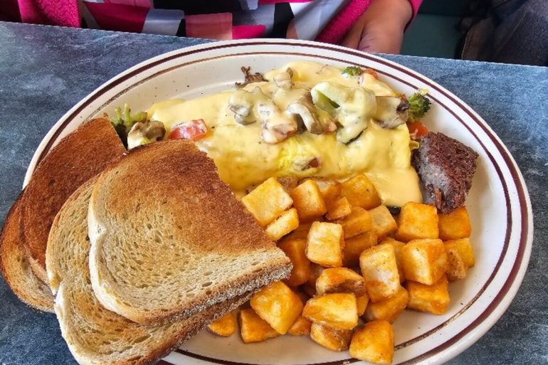 Food at Ritz Barbecue located in Allentown PA