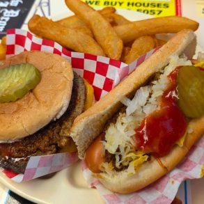 Food at Dew Drop Inn located in Mobile, AL