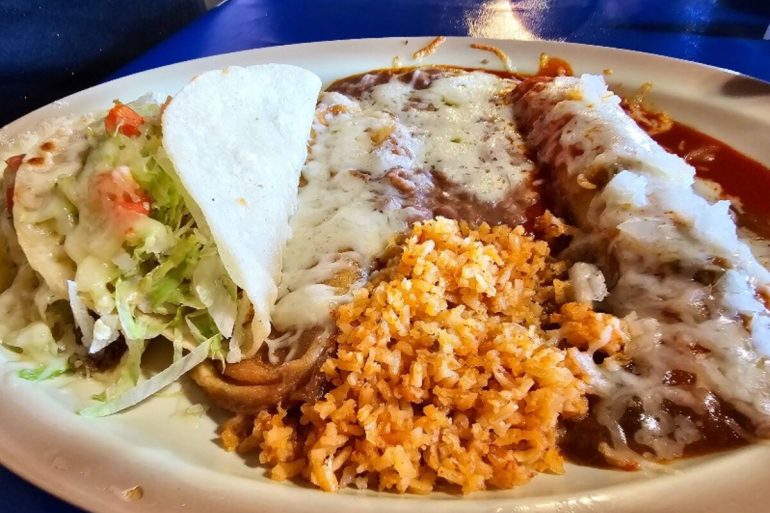 Food at Chope's Bar and Café located in La Mesa, NM.