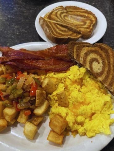 Photos for Mr. Mamas Breakfast and Lunch