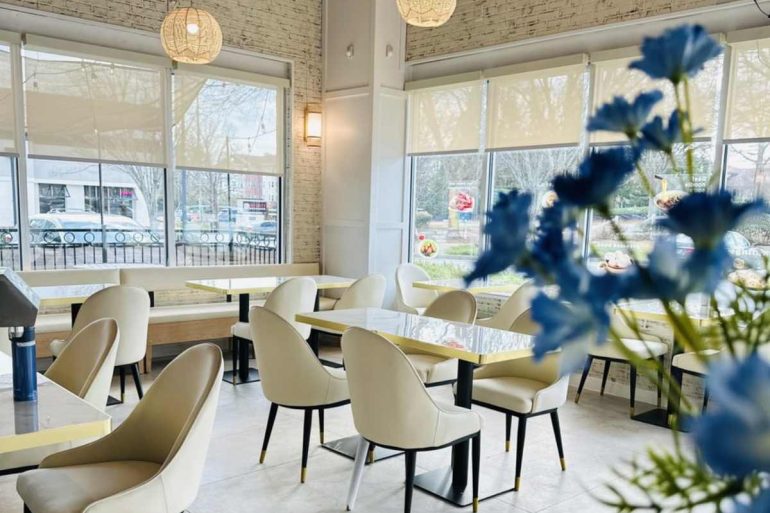 inside little lantern in roswell Georgia