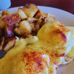 The Best Breakfast Cafe - Eggs Benedict