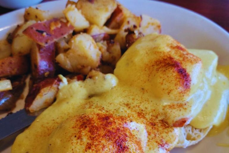 The Best Breakfast Cafe - Eggs Benedict