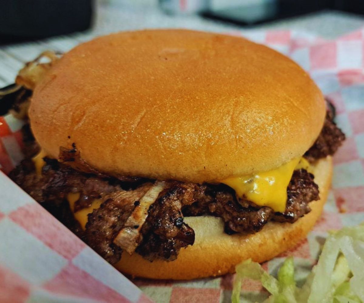 Happy's Hamburgers - Double Cheese Burger