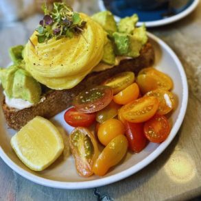 Good Thanks Cafe - Avocado Toast with Scrambled Egg & Cherry Tomatoes