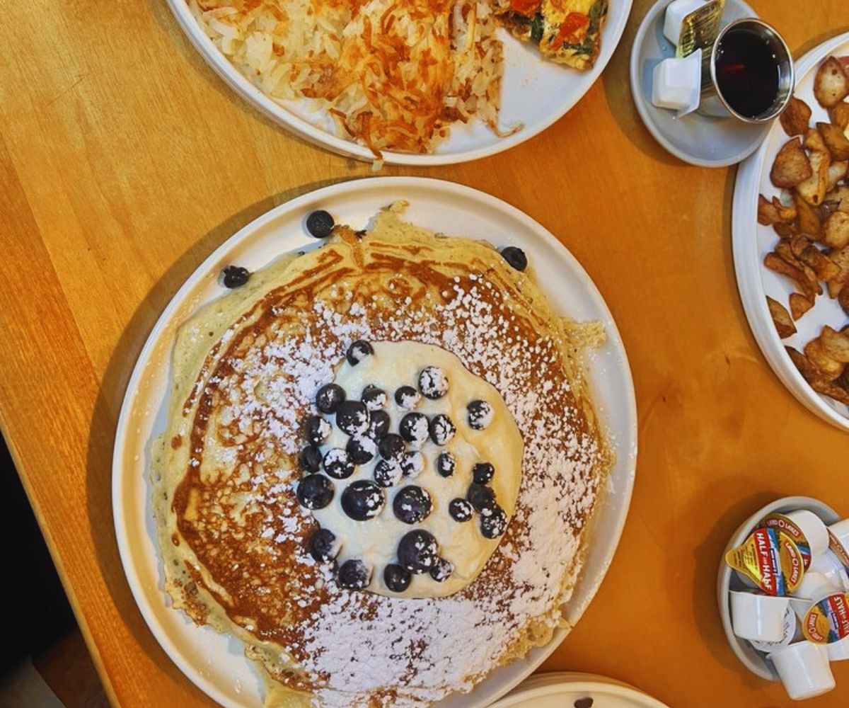 Twisted Egg - Lemon Ricotta Pancakes & Omelette