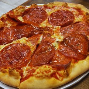 El Hornito Wood Fired Pizza - Pepperoni