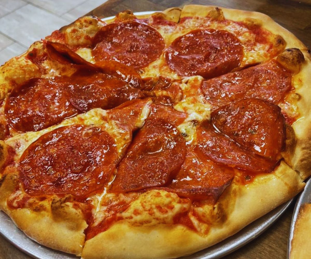 El Hornito Wood Fired Pizza - Pepperoni