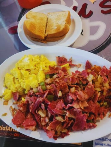 Photos for Lou's Diner