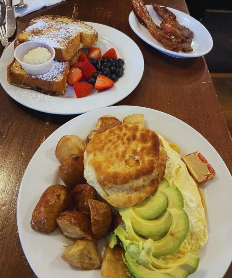 Why Locals Are OBSESSED With This Seattle Breakfast Spot Near Pike ...