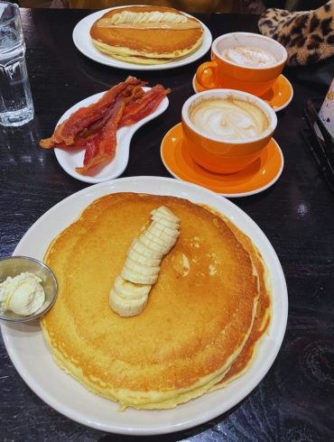 Photos for Sleepy Bee Cafe - Downtown