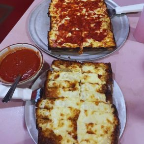Photos for Loui's Pizza