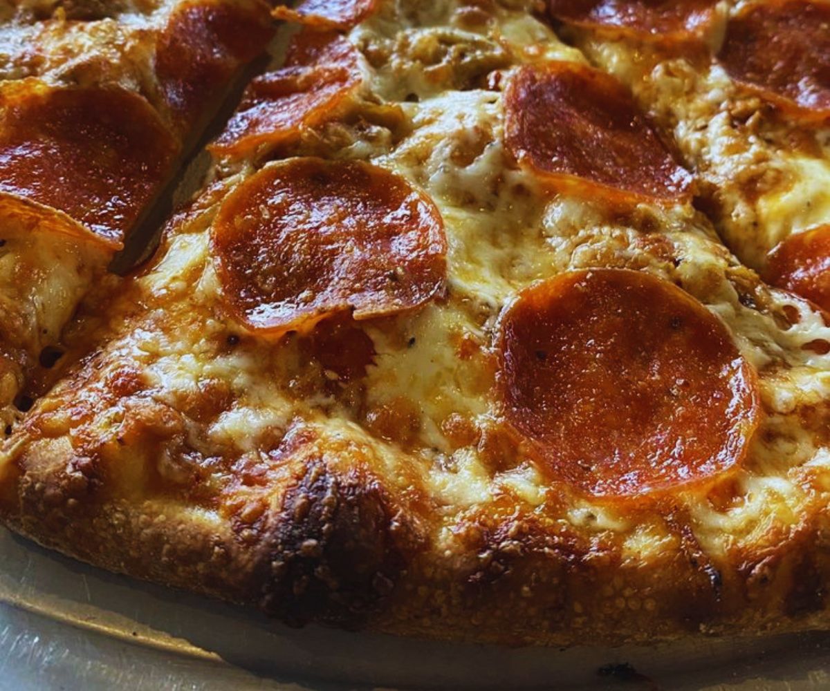 Piezon's Pizzeria - Oh Mio Dio Close-up