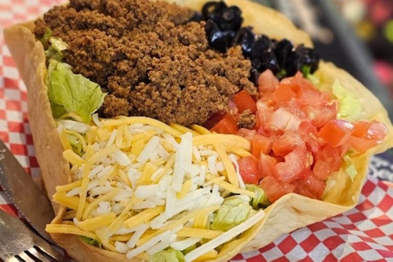 Food in Sports Page Bar & Grill, Kennewick, WA