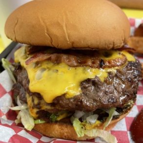 Food in Hank's Hamburgers, Tulsa, OK