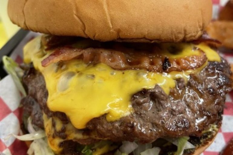 Food in Hank's Hamburgers, Tulsa, OK