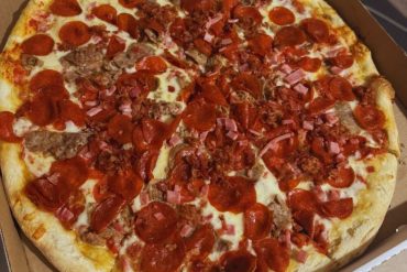 Photos for Due Amici Pizza & Pasta Bar
