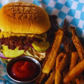 Bravas - West Coast Burger & Fries