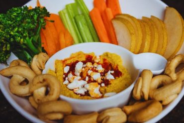 Honey and Hooch - Curried Hummus Plate