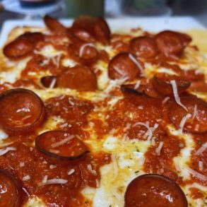 Yearling Pizza - Thick Crust Pizza