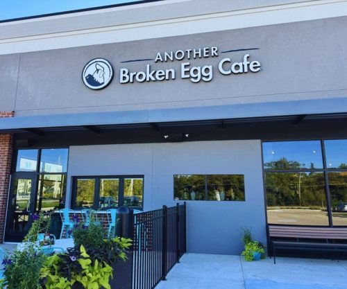 Another Broken Egg Cafe - Restaurant Exterior