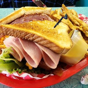 Food in Brent's Drugs, Jackson, MS