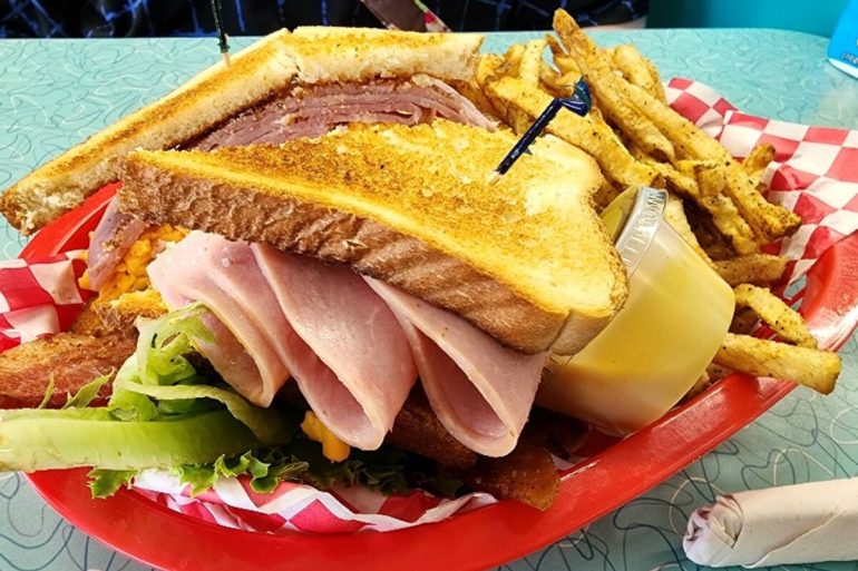 Food in Brent's Drugs, Jackson, MS