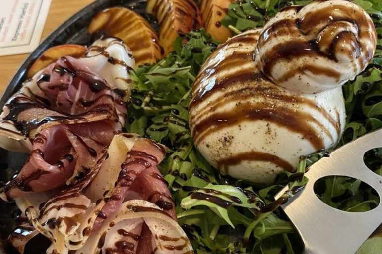 Food in Brix 27, Martinsburg, WV