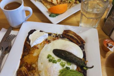 Photos for Pete's Egg Nest