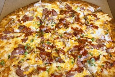 Cajun Pizza at Cadillac Cafe in Wasilla, Alaska
